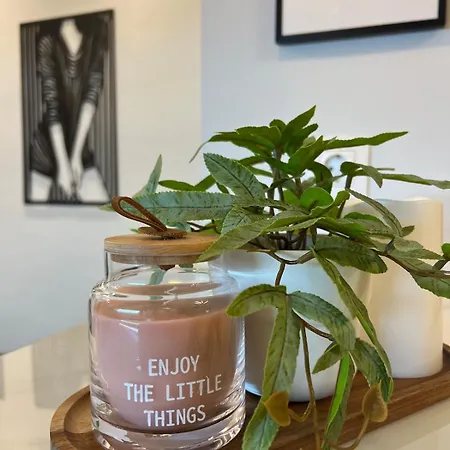 Hi Speed Wifi, Centre Flat Апартаменты